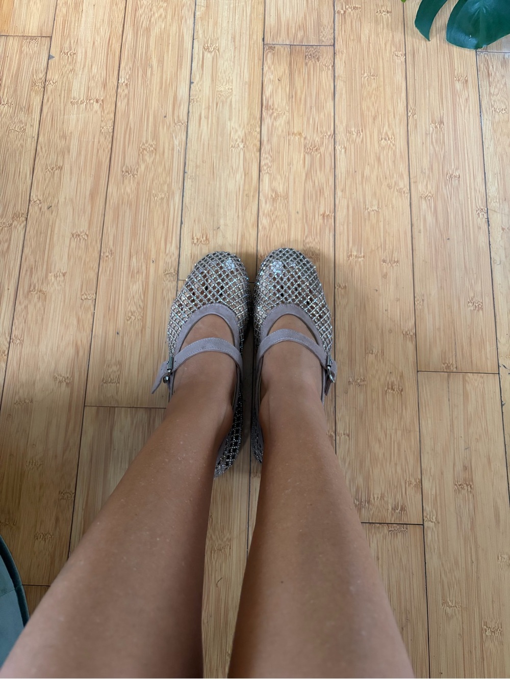 ✨Alaia Crystal Mesh Fishnet Ballet Flats In Strass✨ - Picture 8 of 8